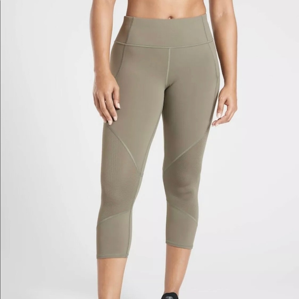 Athleta Olive Green Capri Leggings With Zipper Pockets